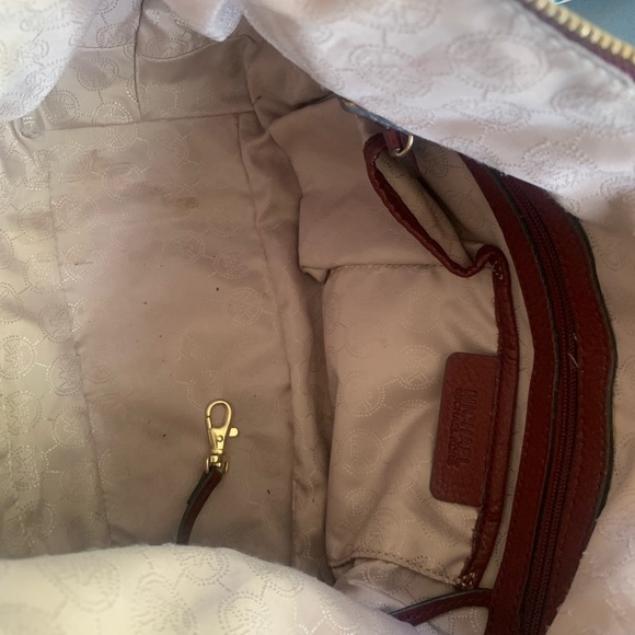 ✨MK✨MICHAEL KORS MERLOT LEATHER & GOLD ACCENT BAG - Picture 10 of 14